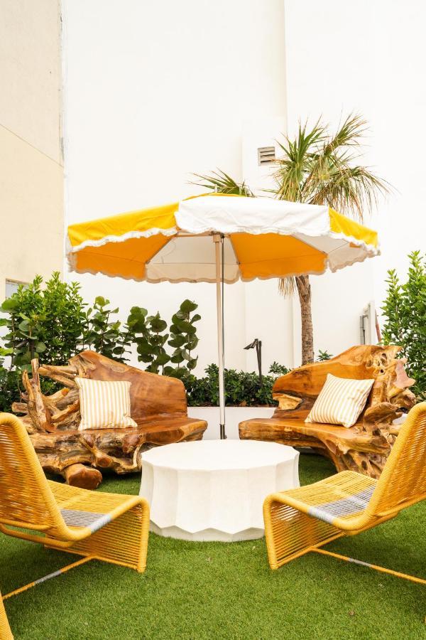 Newport Beachside Hotel & Resort Sunny Isles Beach Exterior foto